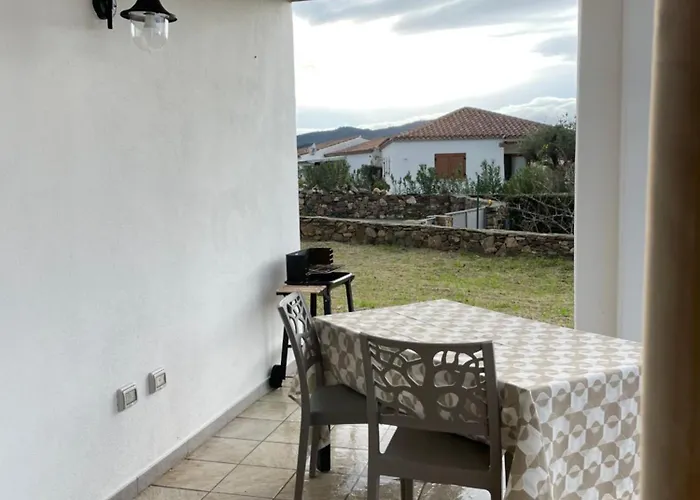 Holiday home Vacanze Cielo E Celeste Tanaunella